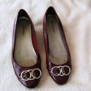 Predictions Flat shoe